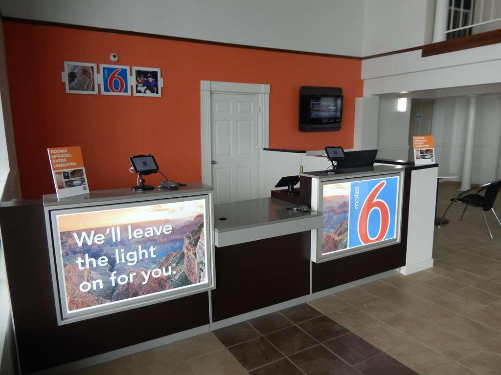 Motel 6 Portland Beltér fotó