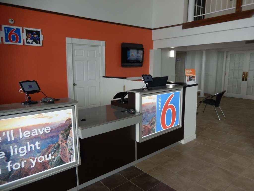 Motel 6 Portland Beltér fotó